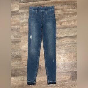 SPANX Versatile fray ankle dark wash denim jeans  XS